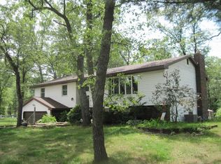 1193 Czech Ct, Friendship, WI 53934