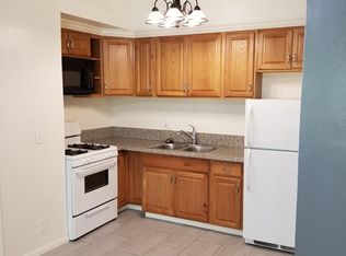3243 E 10th St #7, Long Beach, CA 90804