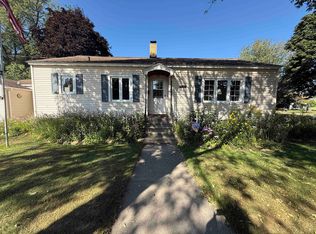1505 10th St, Marinette, WI 54143