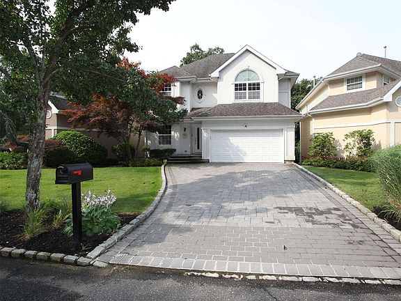 2nd image of 4 Sabrina Ct