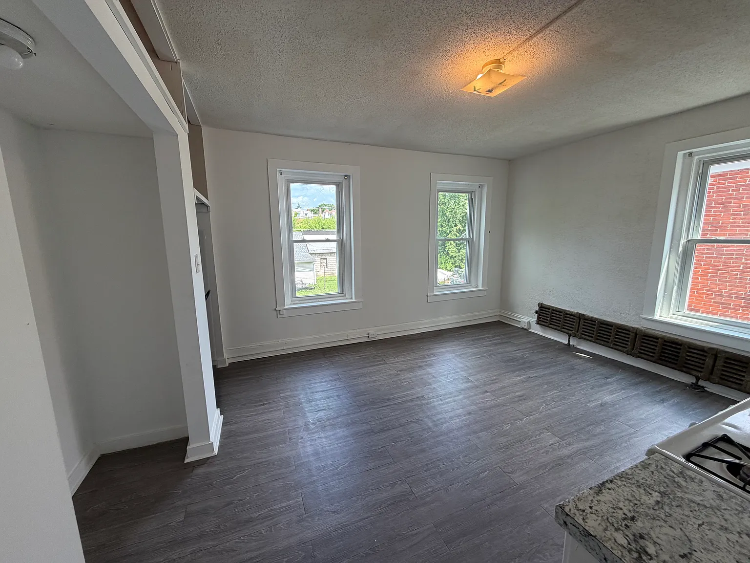 639 Haws Avenue - 2 — Photo 4