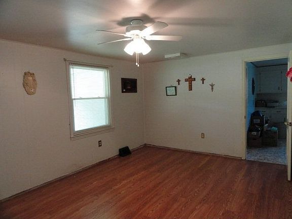 2nd image of 2073 Highway 16