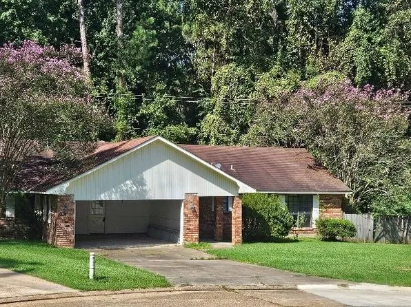 107 Rock Point Cir E, Pineville, LA 71360