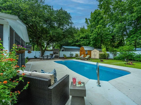 3308 Island Estates Dr, Johns Island, SC 29455