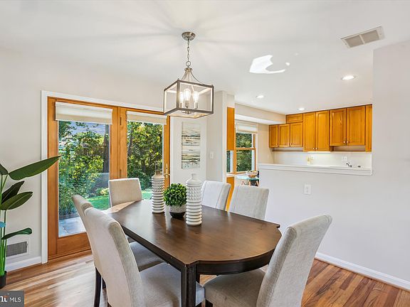 4th image of 8523 Freyman Dr