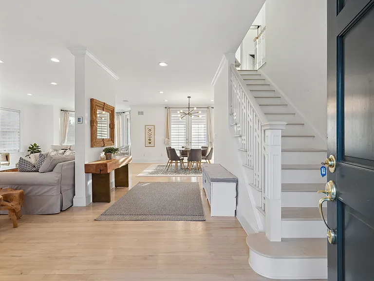 131 Flying Point Rd — Photo 3