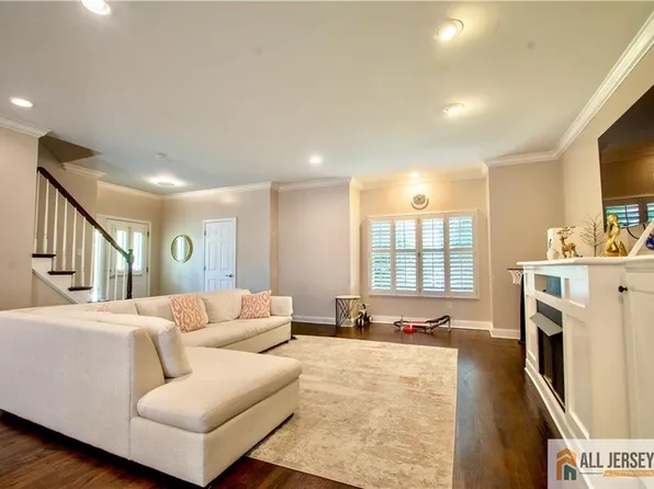 199 Amboy Ave, Metuchen, NJ 08840