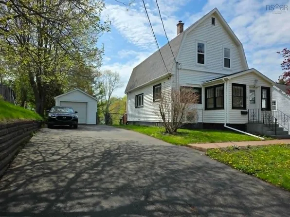 12 Yorke St, Truro, NS B2N 2M9