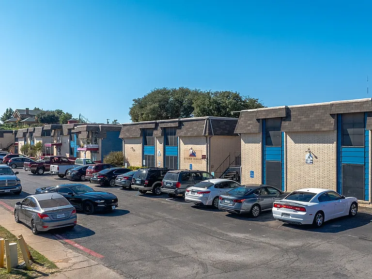 Stoneridge Apartments — Photo 7