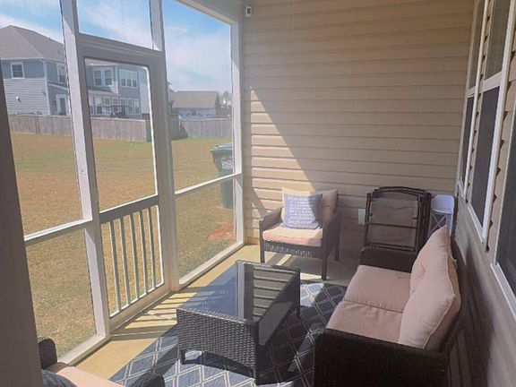 5th image of 135 Long Trail Way