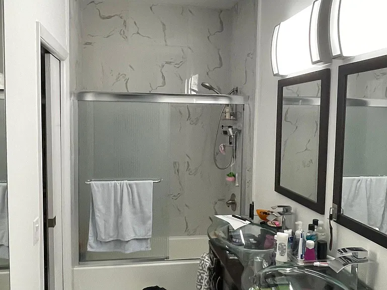 777 Saint Albans Dr — Photo 2