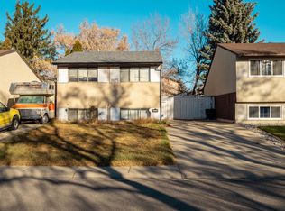 1025 S Saint David Rd N, Lethbridge, AB T1H5A5