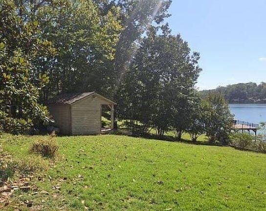 2nd image of 54 Hideaway Ln