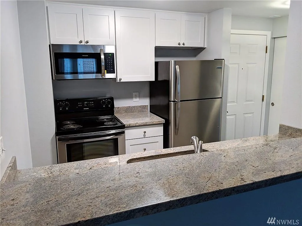 1 bed, 618 sqft, $2,000 — Photo 4