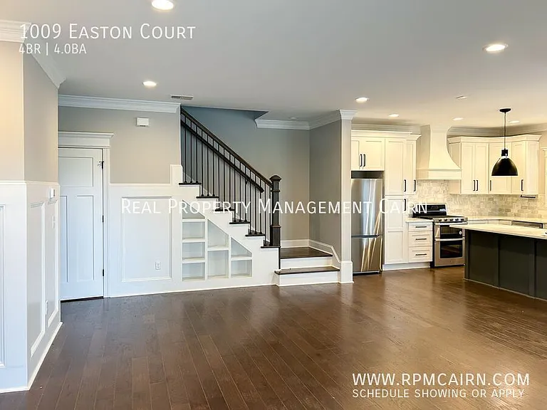 1009 Easton Ct — Photo 8