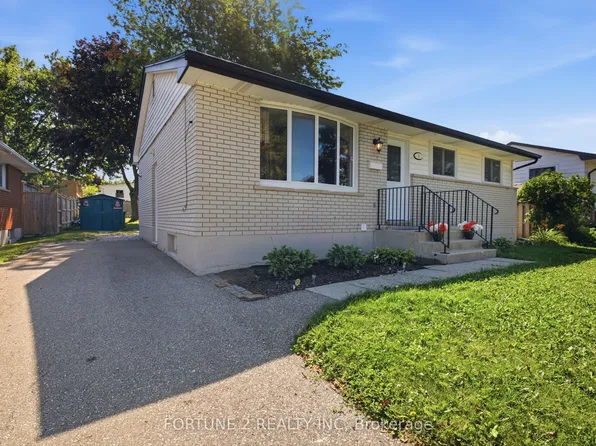 4 Parish St, Saint Thomas, ON N5R 4W8