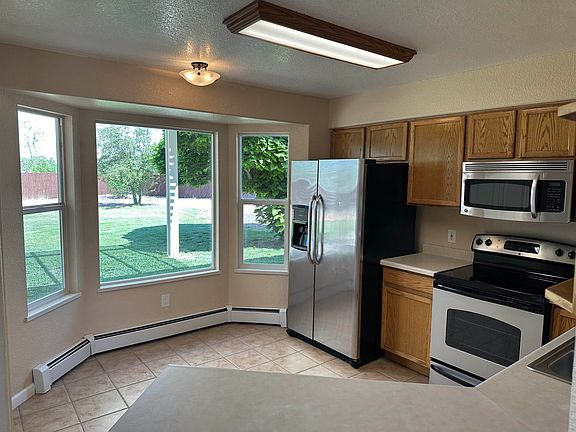 3rd image of 3126 Teal Ct