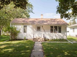 1131 Locke Ave, Waterloo, IA 50702