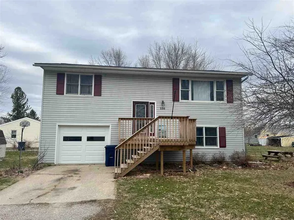 550 W Adams St, Marengo, IA 52301