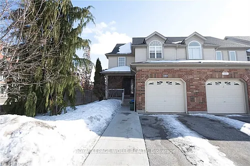 147 Dubrick Cres Photo 1