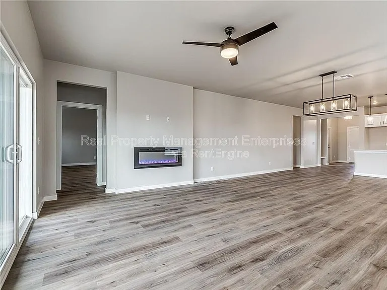 8104 NW 151st Cir — Photo 7