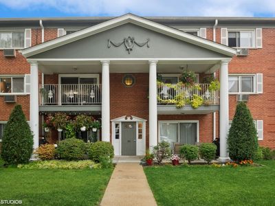 102 E Lillian Ave APT 2B, Arlington Heights, IL, 60004