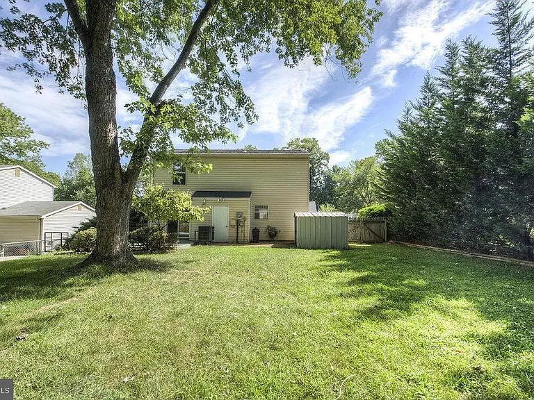 5678 Sutter Ln — Photo 17