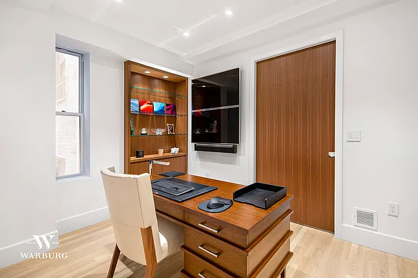 Sold by Warburg | media 11