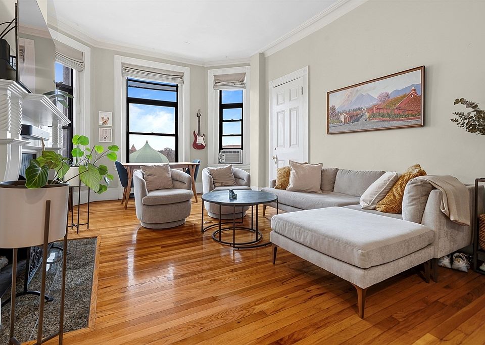 1st image of 271 Dartmouth St APT 5H