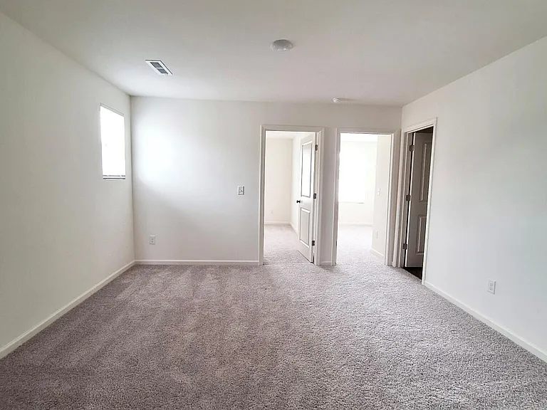 2425 Brookville Dr #B — Photo 14