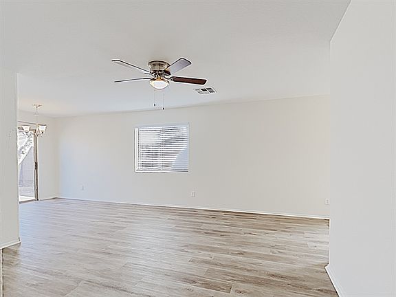 3rd image of 842 E Nardini St