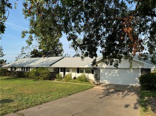 916 S 14th Pl, Rogers, AR 72758