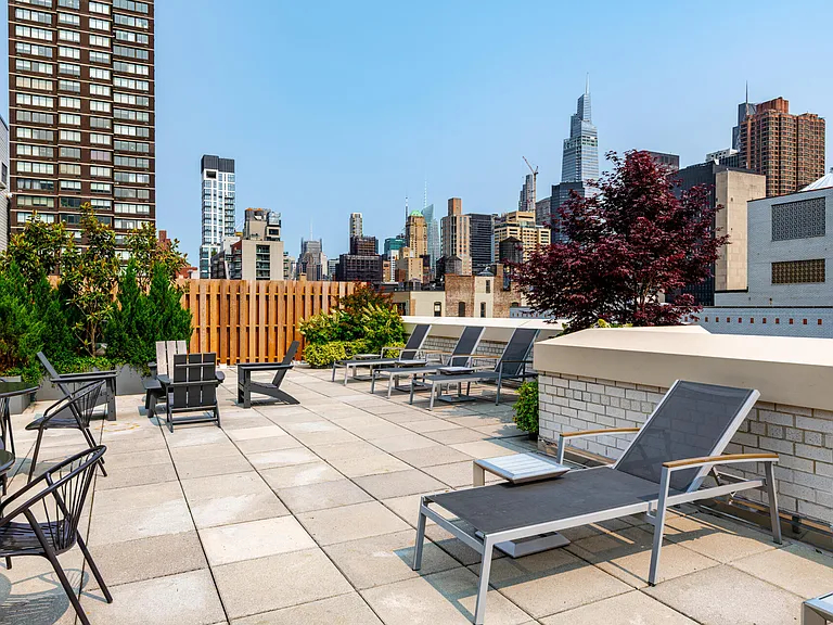 340 E 34th St #5J — Photo 3
