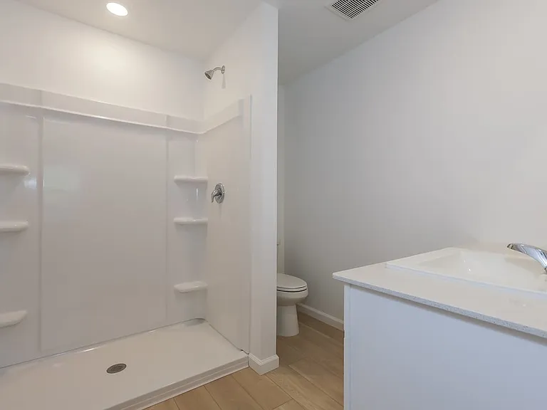 447 Artemis St — Photo 14