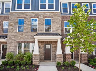 25433 Orwell St, Novi, MI 48375