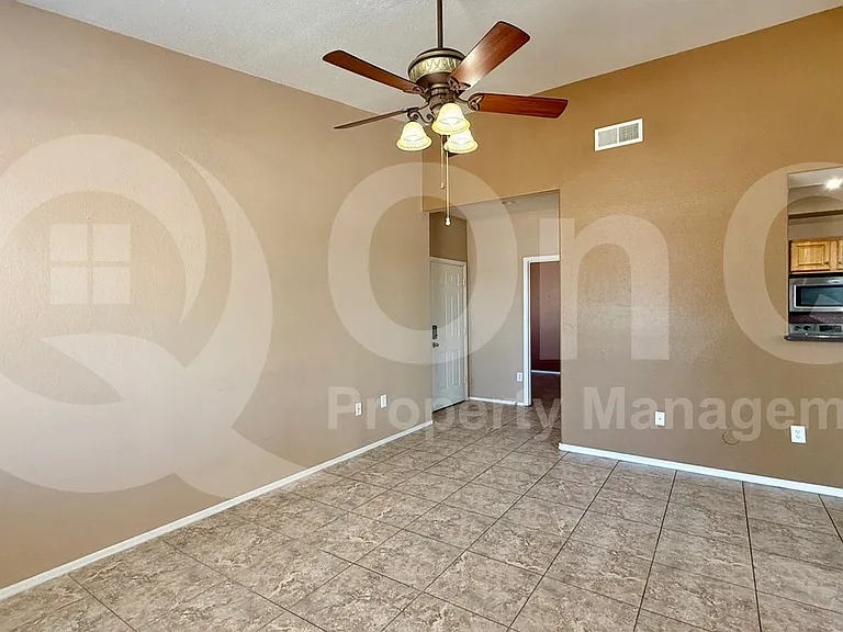 2929 W Yorkshire Dr #1041 — Photo 5
