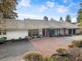 10415 SE 29th St, Beaux Arts Village, WA