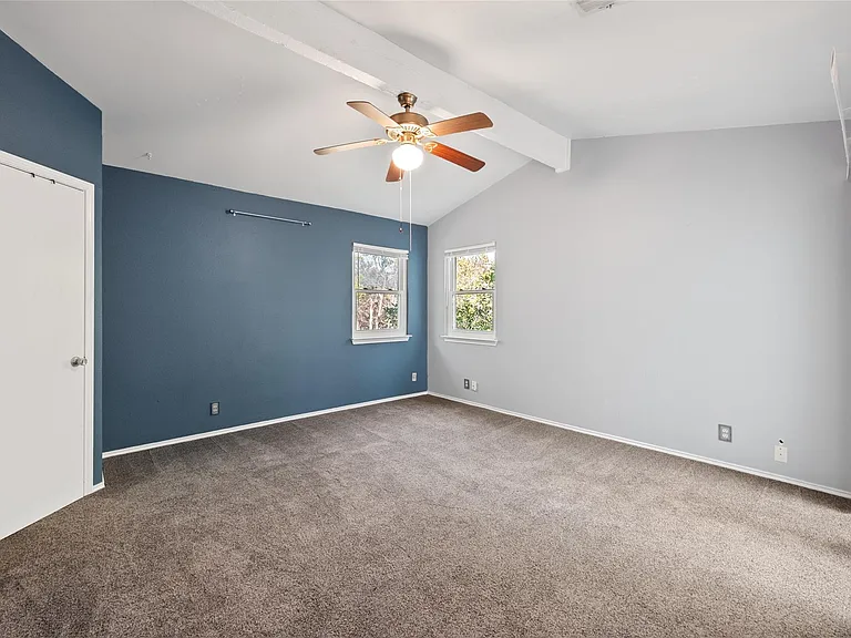 10006 Wildflower Ln #A — Photo 15