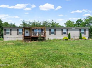 450 Locksley Cir, Crossville, TN 38555