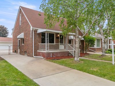 1858 Michigan Blvd, Lincoln Park, MI, 48146