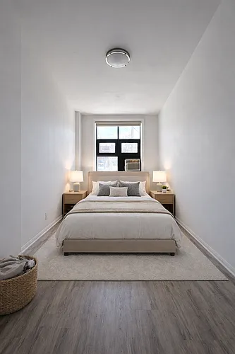 1811 Victory Blvd #2F Photo 1