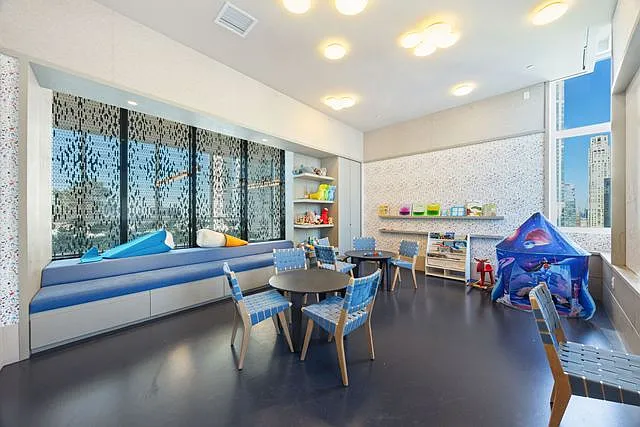 77 Greenwich St #23C — Photo 14