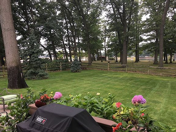 4th image of 4241 Todd Dr