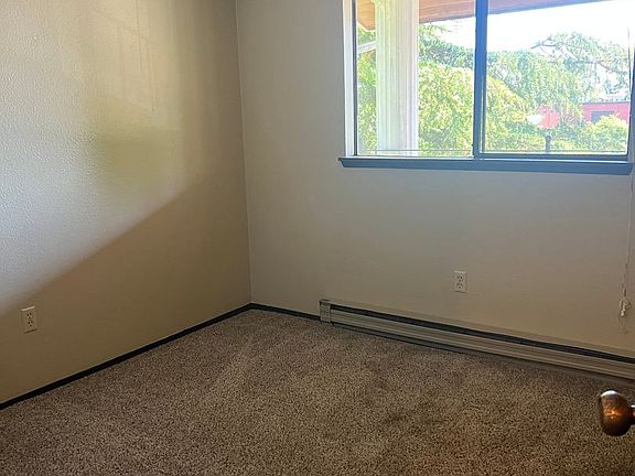 2nd image of 310 B St APT 6