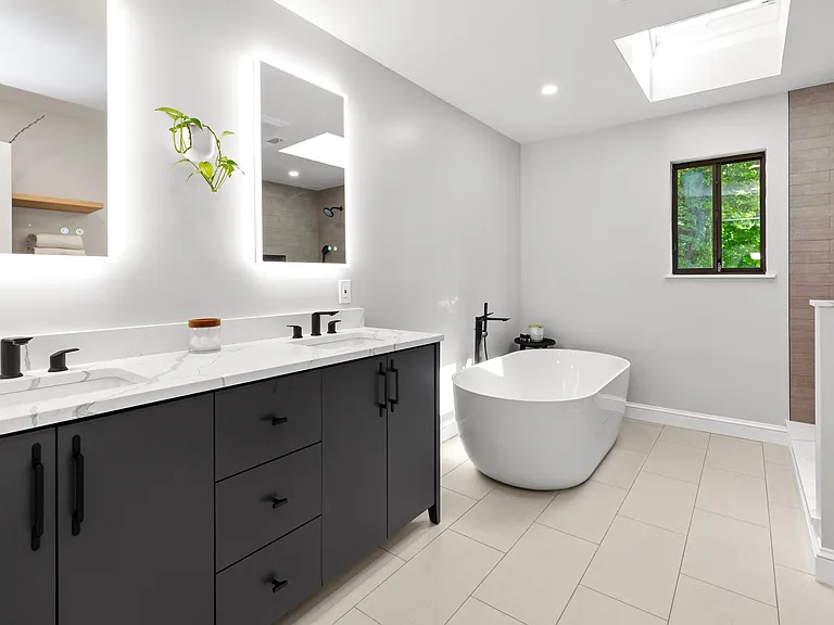 Primary Bedroom Ensuite