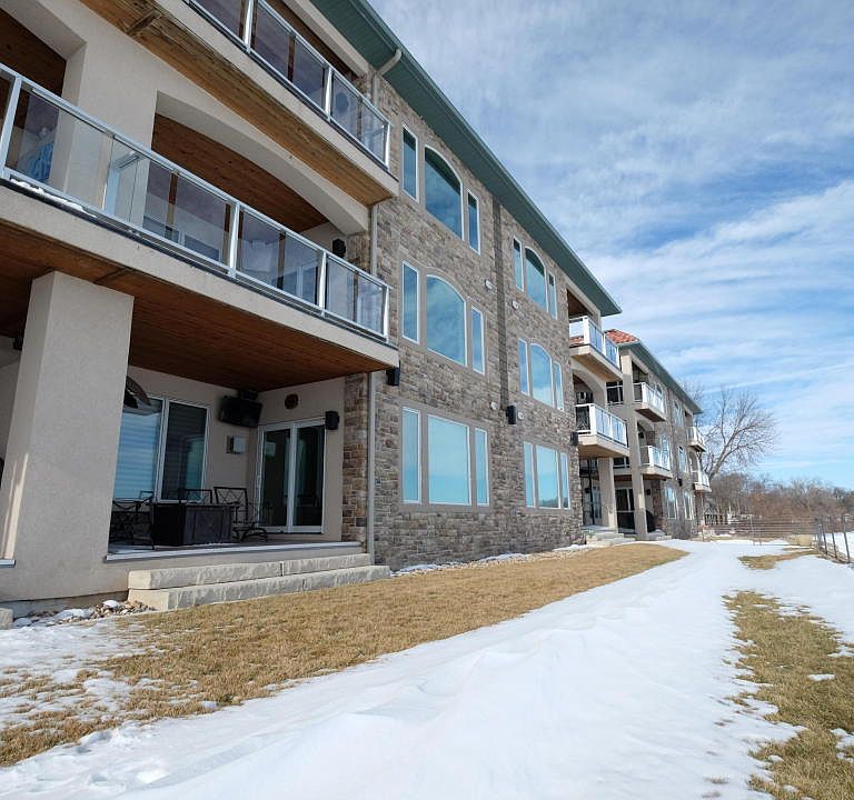 1st image of 1114 Gordon Dr Unit 2S