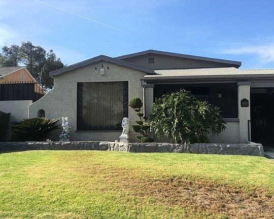 2nd image of 10405 S Denker Ave