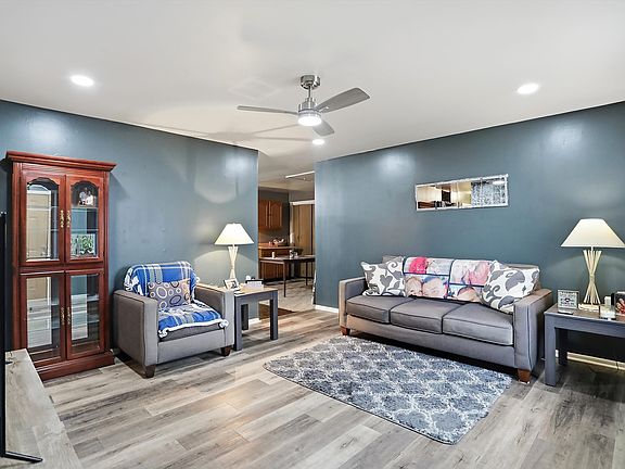 3rd image of 8914 Carla Dr