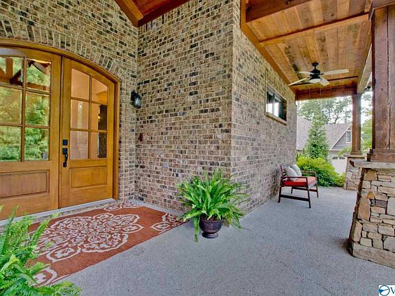 3rd image of 5 Autumn Glory Ln SE