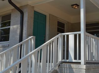 1049 McAlway Rd, Charlotte, NC 28211